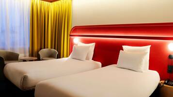 Minibar, in-room safe, desk, laptop workspace