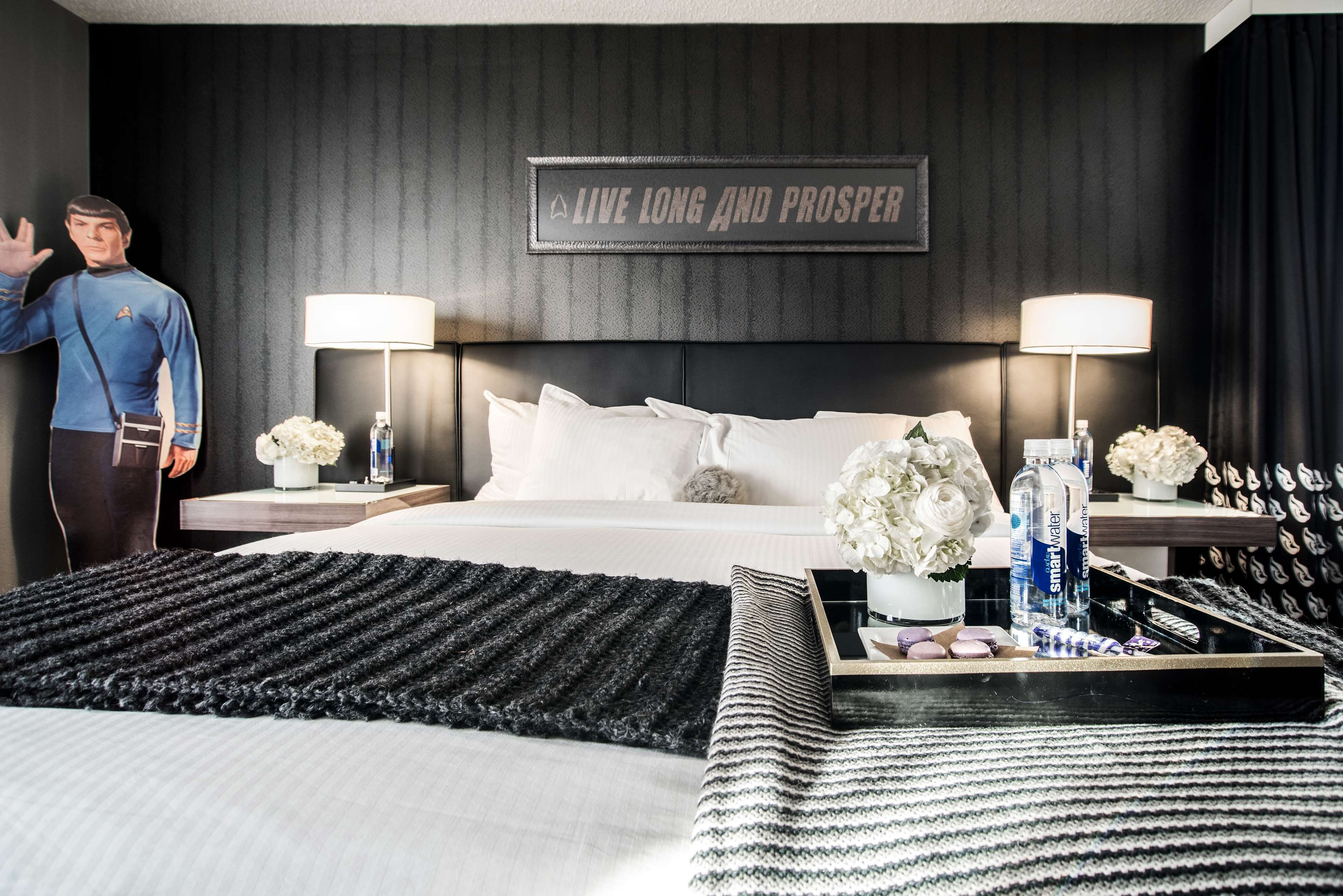 room, 1 king bed (the final frontier) | hypo-allergenic bedding, in-room safe, desk, laptop workspace