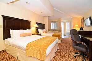 Brankas, meja kerja, setrika/meja setrika, dan tempat tidur bayi gratis