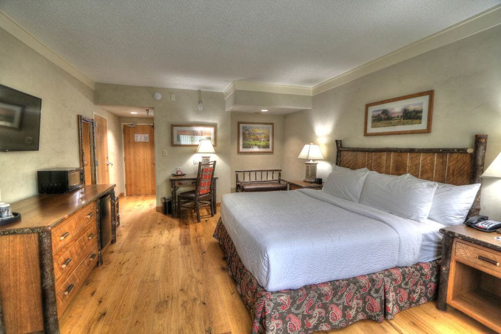 room, 1 king bed, non smoking, fireplace | pillow-top beds, desk, iron/ironing board, free wifi