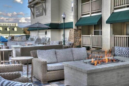 Lodge at Five Oaks Pigeon Forge - Sevierville