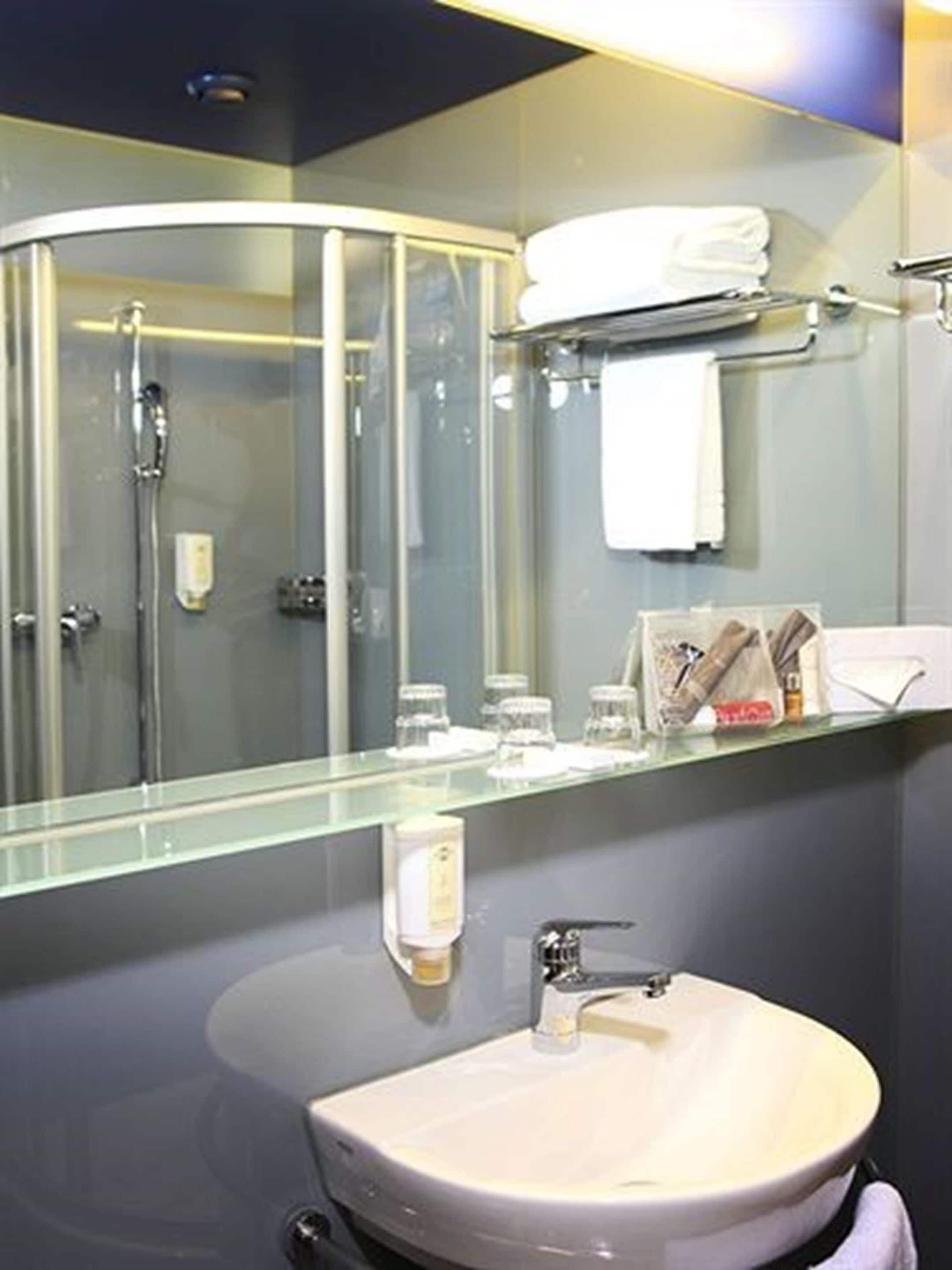 1 bedroom, hypo-allergenic bedding, in-room safe, desk