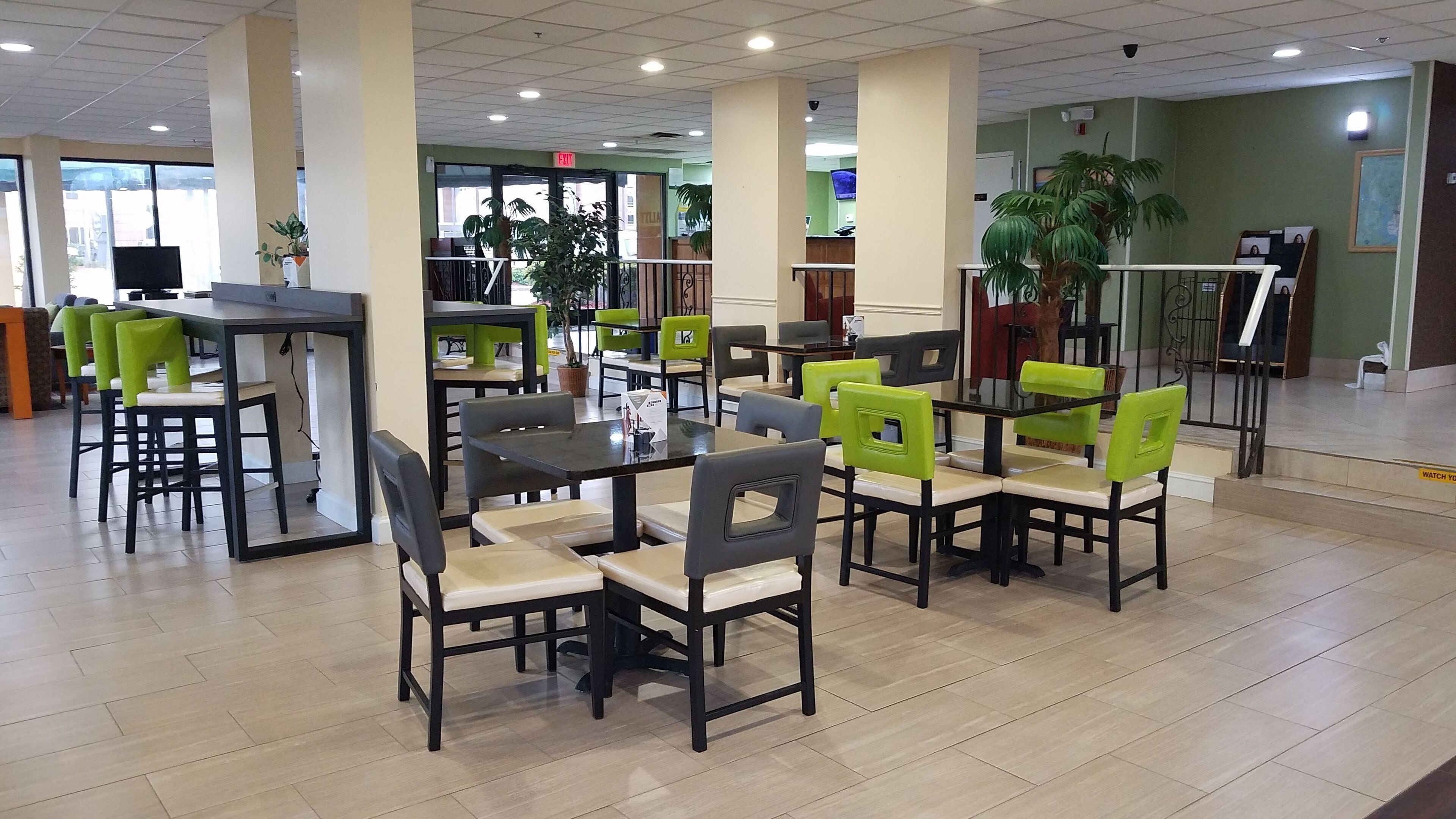 Desayuno buffet incluido todos los días 