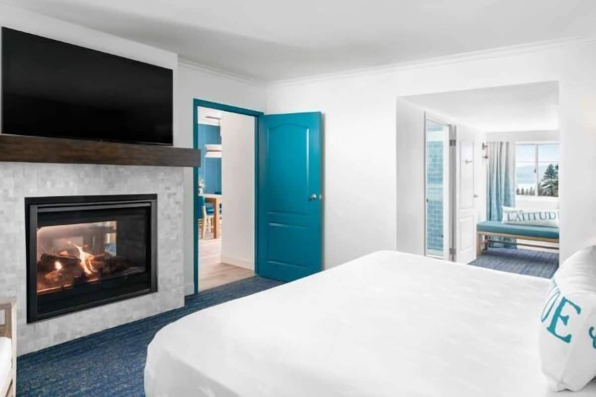 1 bedroom, Egyptian cotton sheets, premium bedding, down comforters