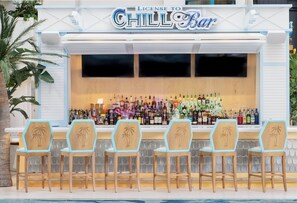 Här finns 2 restauranger som serverar frukost.