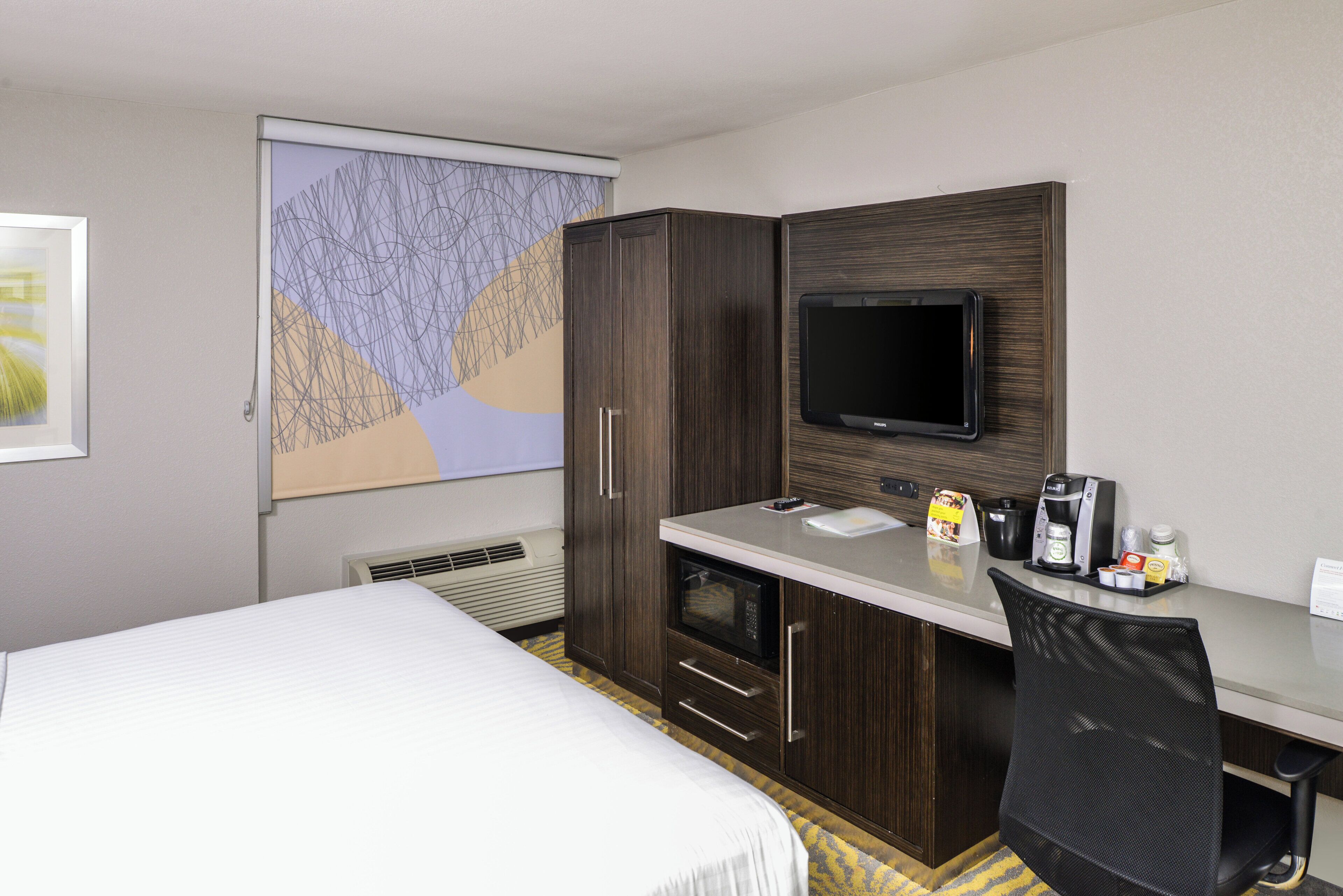 In-room safe, desk, soundproofing, iron/ironing board