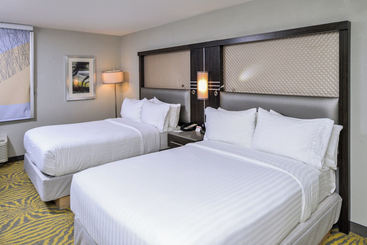 In-room safe, desk, soundproofing, iron/ironing board