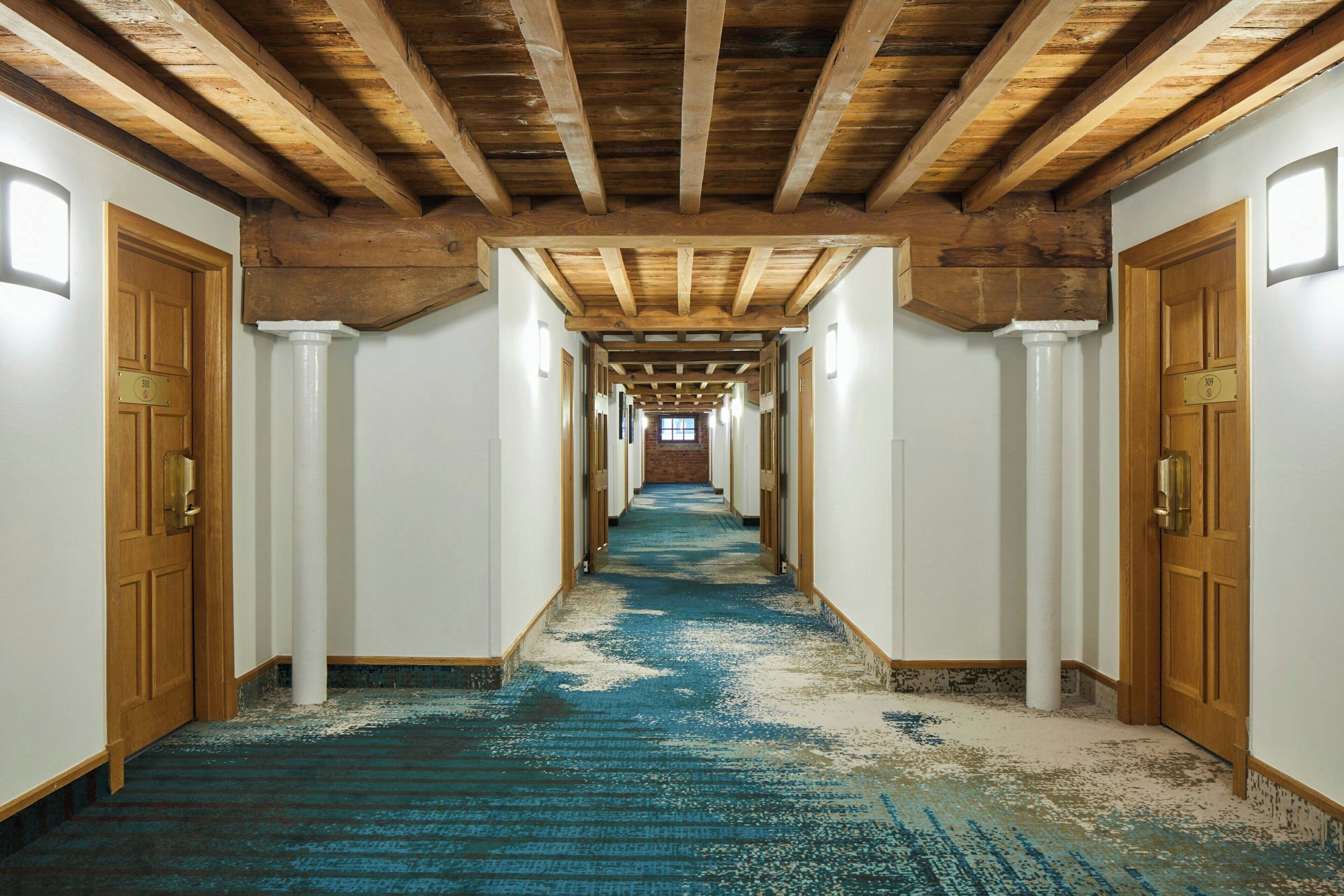 Photo - Manchester Marriott Victoria & Albert Hotel