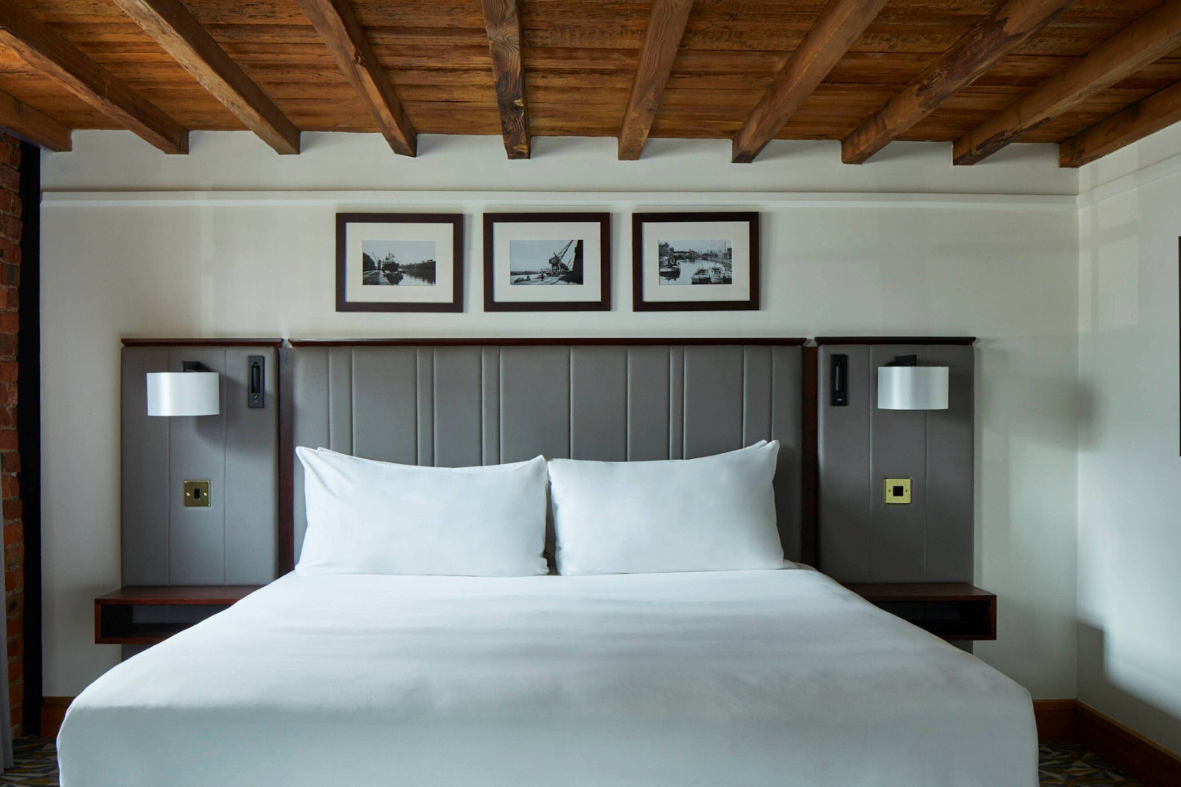 Photo - Manchester Marriott Victoria & Albert Hotel