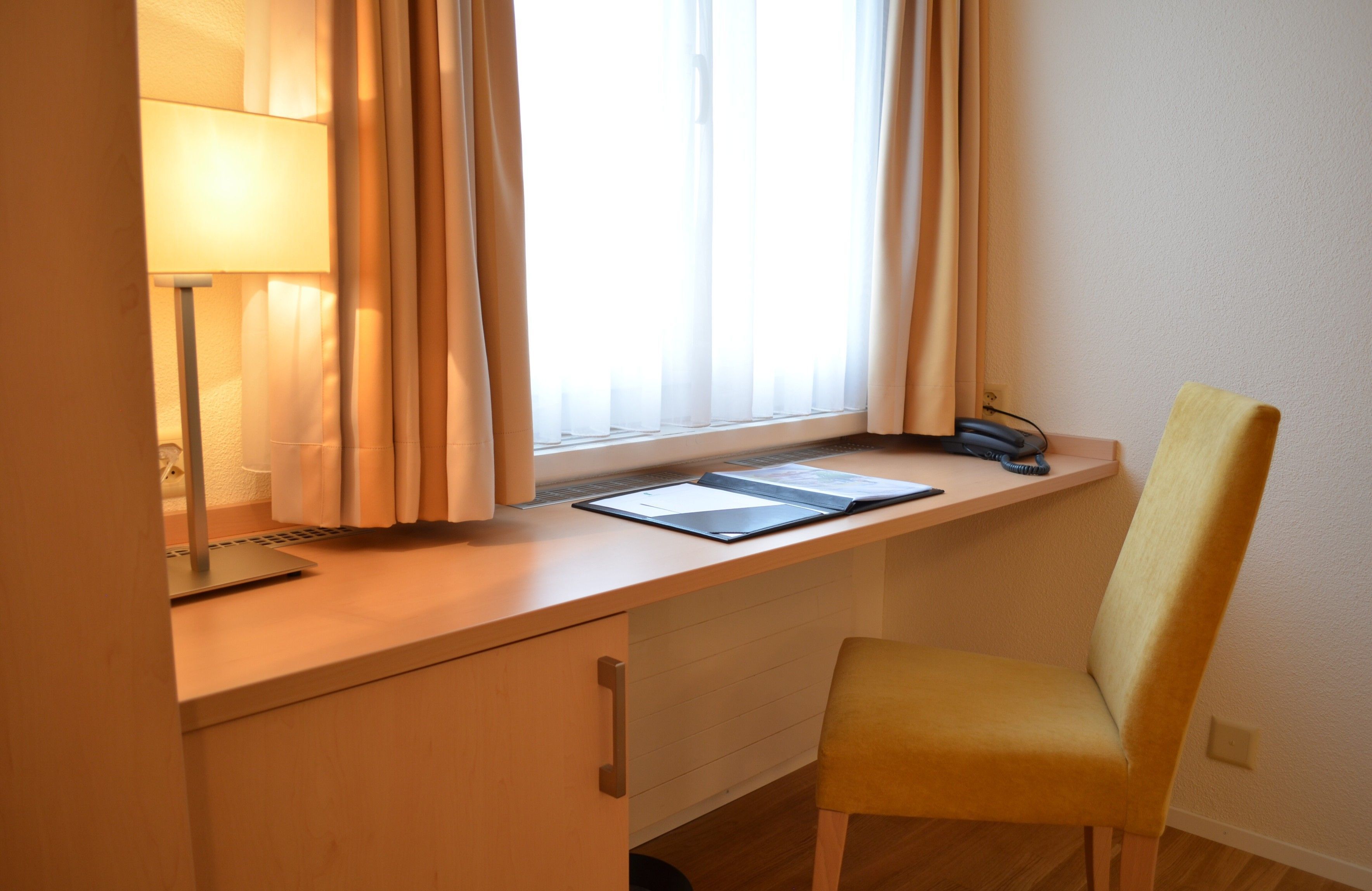 standard double room | meeting facility