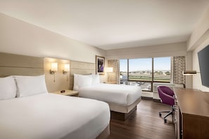 Premium bedding, in-room safe, desk, laptop workspace