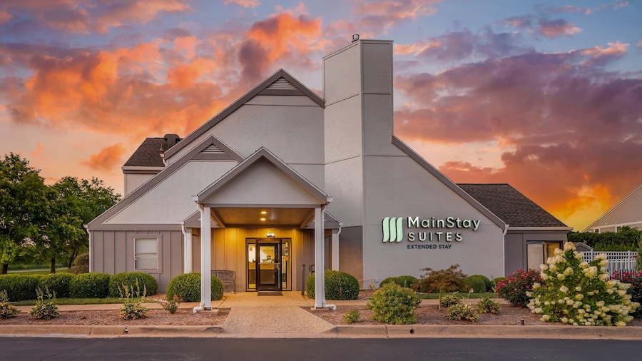 MainStay Suites St. Louis - Galleria
