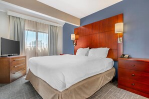 1 bedroom, desk, laptop workspace, blackout drapes