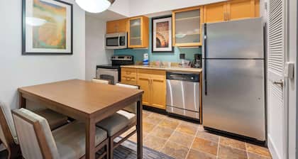 MainStay Suites St. Louis - Galleria