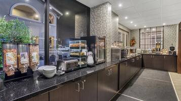 Petit déjeuner buffet compris tous les jours