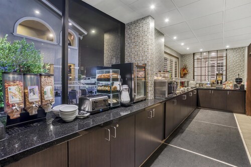 Best Western Plus Brookside Inn