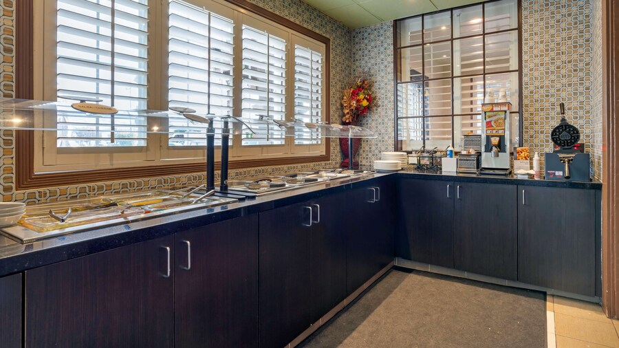 Best Western Plus Brookside Inn