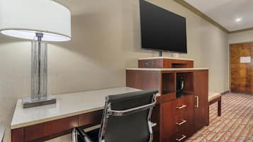 Standard Room, 1 King Bed, Accessible, Bathtub | Premium bedding, desk, laptop workspace, iron/ironing board