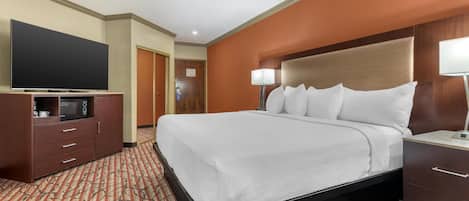 Habitación estándar, 1 cama King size, para no fumadores, refrigerador y microondas (Larger Room) | Ropa de cama de alta calidad y escritorio