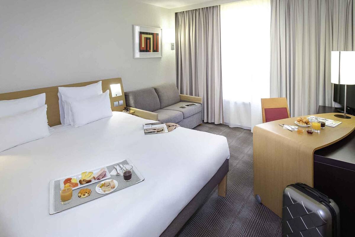 Superior Room, 1 Queen Bed with Sofa bed