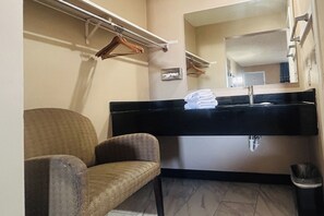 Room, 2 Queen Beds, Non Smoking | Bathroom