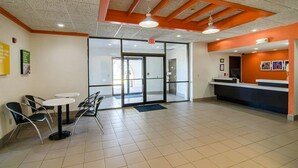 Unclassified image, 3 of 16, button - Motel 6 Pratt, KS (Pratt)