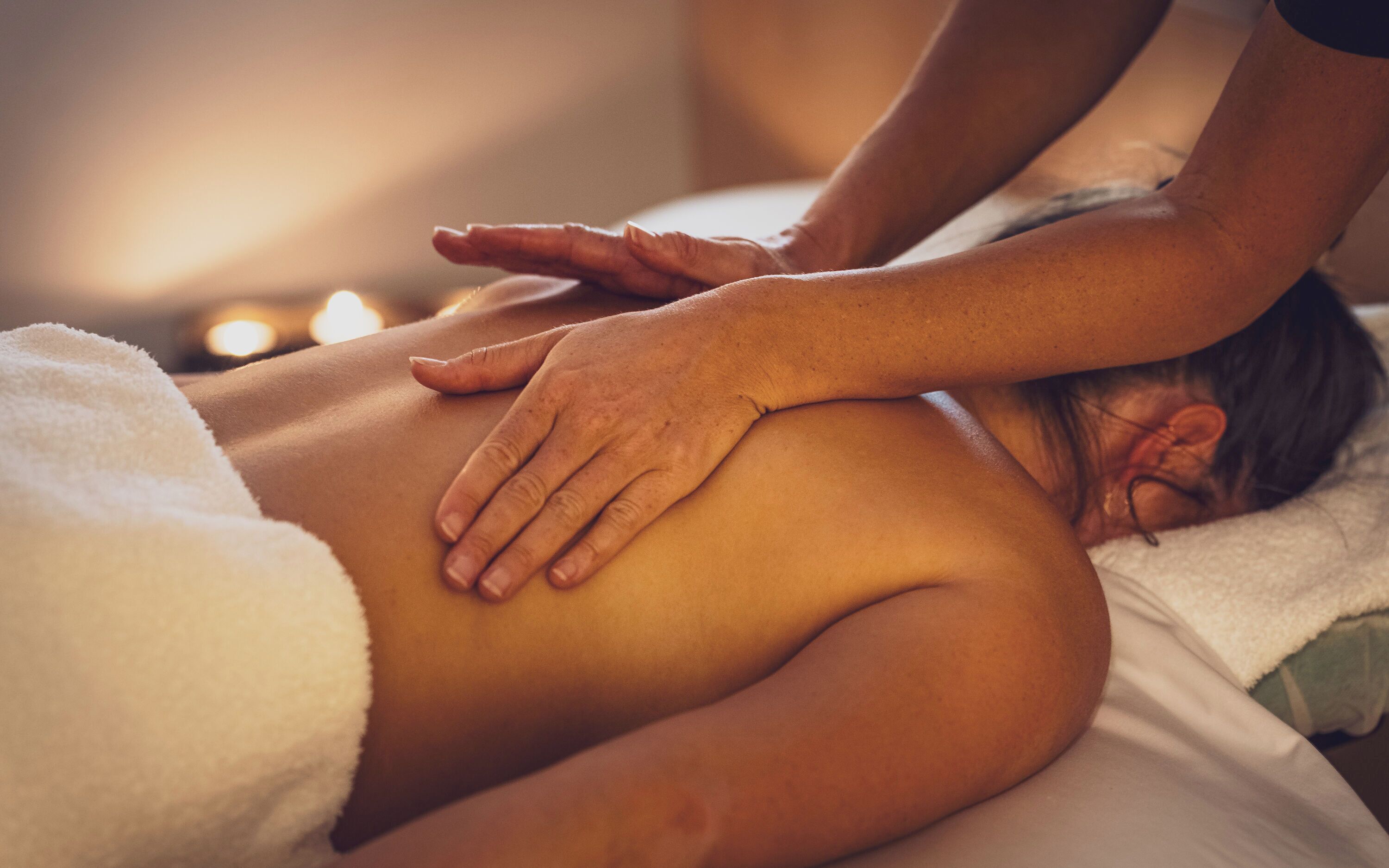 Massage tại phòng