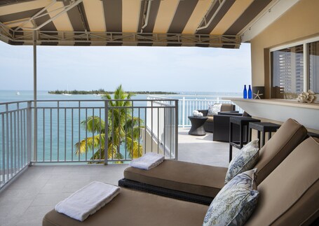 Pier House Resort Spa - Image 18