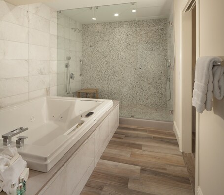 Pier House Resort Spa - Image 105
