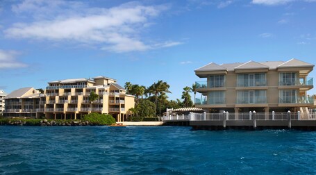 Pier House Resort Spa - Image 14