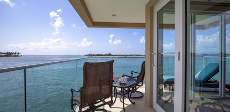 Pier House Resort Spa - Image 1