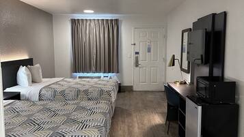 Escritorio y espacio para trabajar con laptop