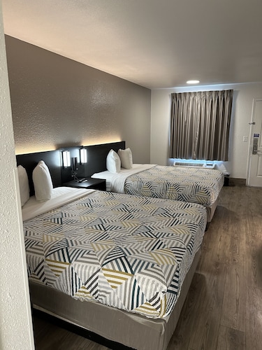 Motel 6 Pooler, GA - Savannah Airport