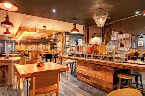 Buffet déjeuner servi tous les jours en supplément
