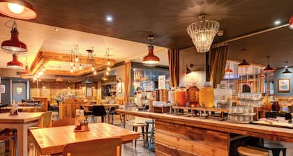 Manchester Portland By Sunday