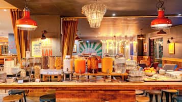 Daily buffet breakfast (GBP 12.95 per person)