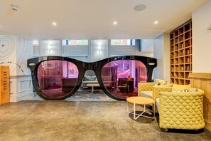 Lobby - Manchester Portland By Sunday (Manchester)