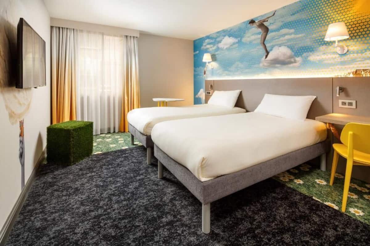 Standard Twin Room | Hypo-allergenic bedding, desk, iron/ironing board, free WiFi