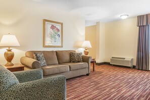 1 Double Bed, Suite, Nonsmoking, Upgrade