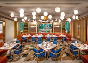 3 restaurants; breakfast, lunch, and dinner served