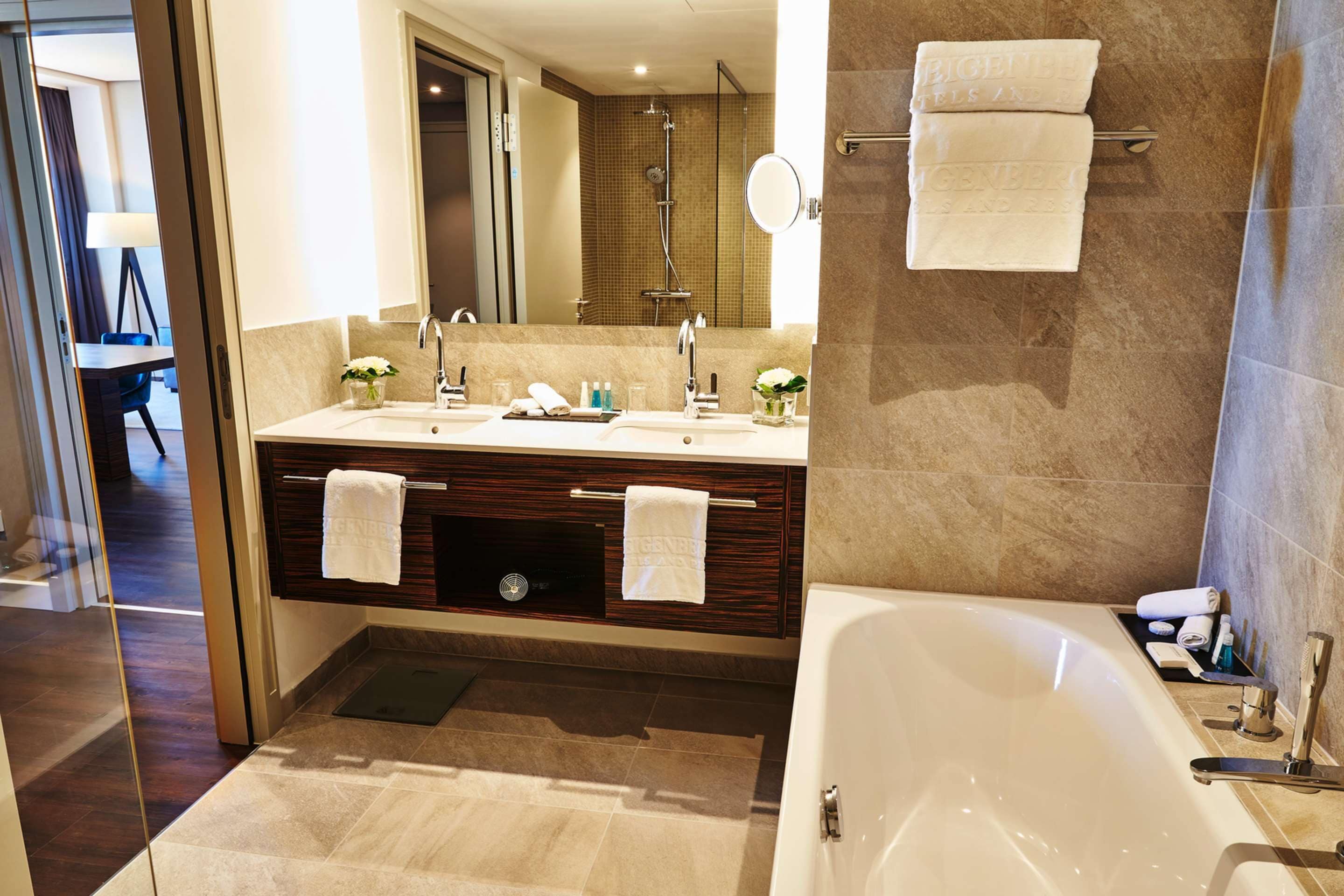 executive room | bathroom | free toiletries, hair dryer, slippers, towels
