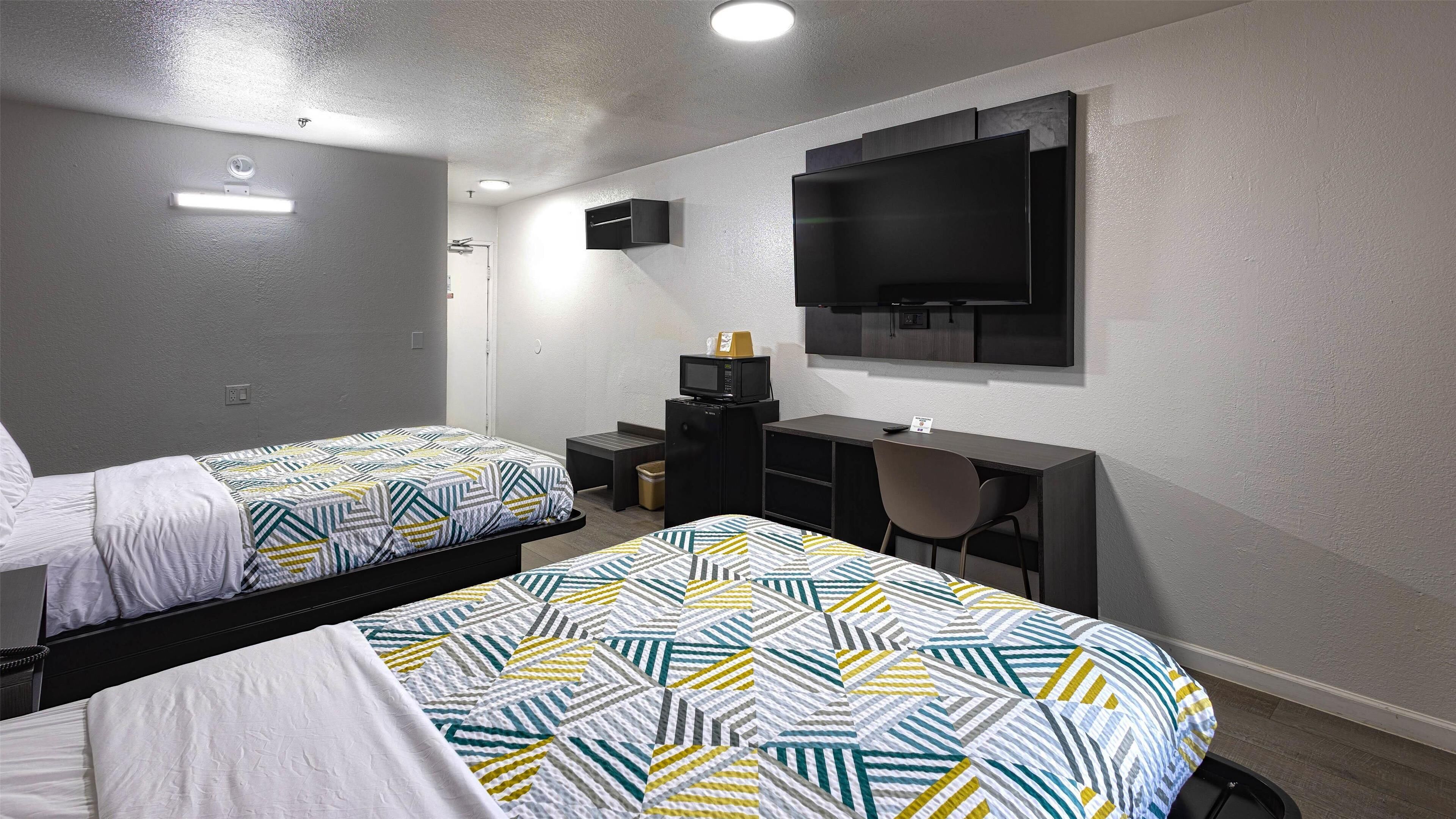 Escritorio, espacio para trabajar con un portátil, wifi gratis