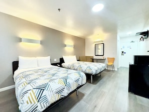 1 bedroom, desk, laptop workspace, free WiFi