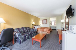 Chambre, 1 très grand lit, non-fumeur, réfrigérateur | Bureau, lit de bébé (gratuit), lit d’appoint (supplément)