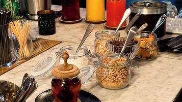 Desayuno buffet todos los días (con cargo)