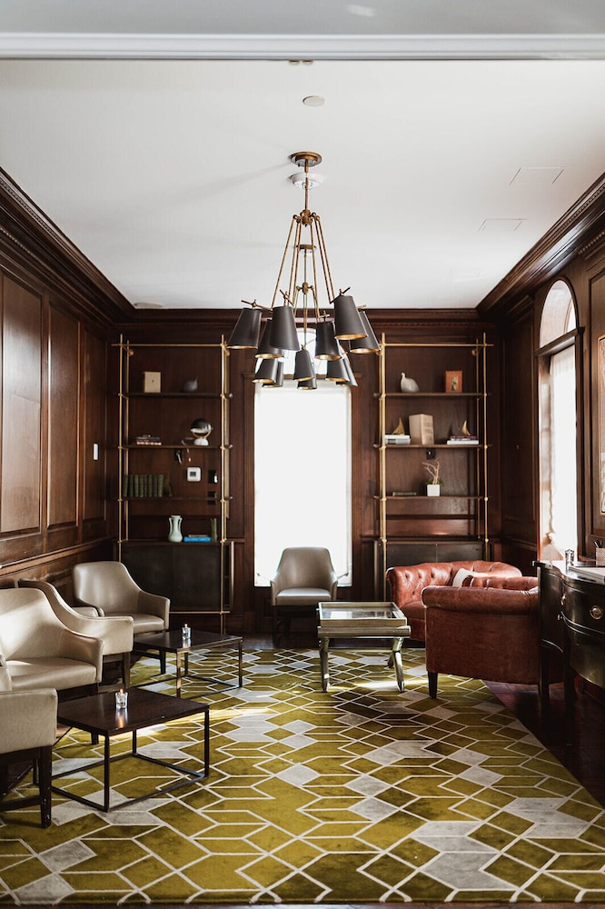 Morrison House Old Town Alexandria, Autograph Collection by null