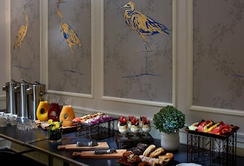 Daily buffet breakfast for a fee at Morrison House Old Town Alexandria, Autograph Collection