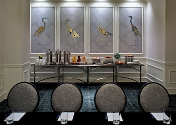 Meeting space at Morrison House Old Town Alexandria, Autograph Collection