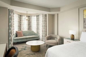 Room, 1 King Bed, Tower | Premium bedding, pillowtop beds, in-room safe, desk - Castle Hotel, Autograph Collection (Orlando)