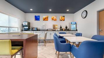 Free daily continental breakfast